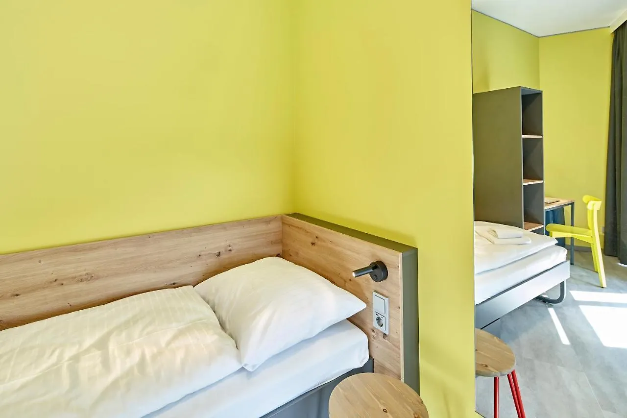 Meininger Hotel Koeln West 0*, Köln Németország